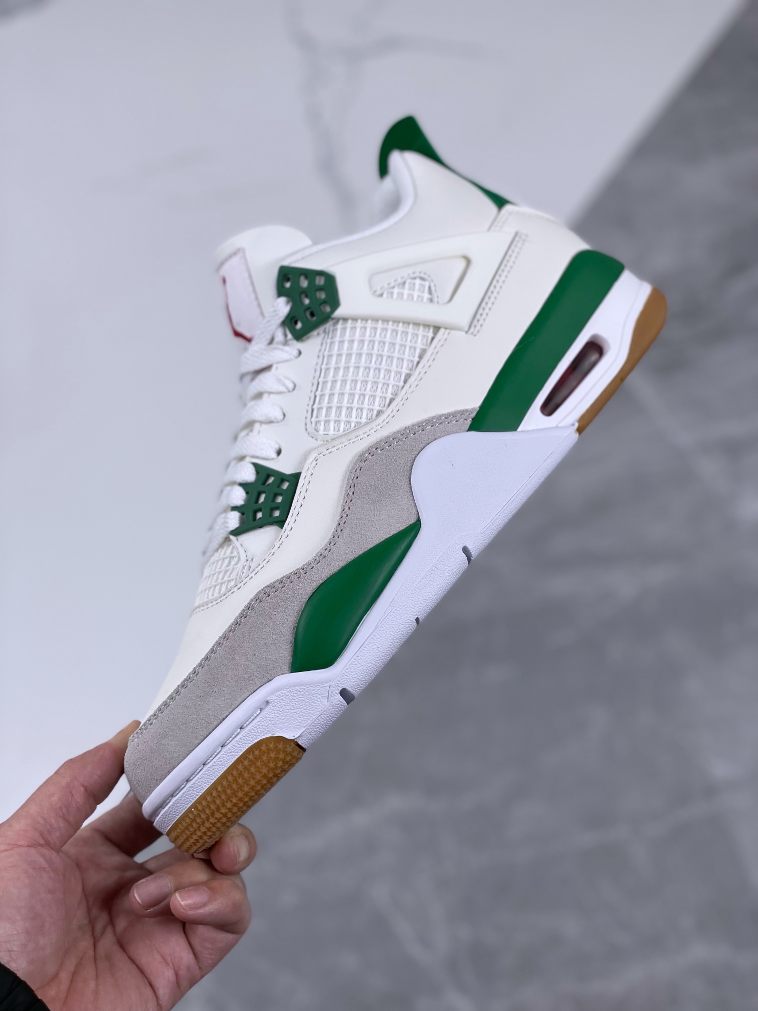 Jordan 4 Retro SB Pine Green - vstockx