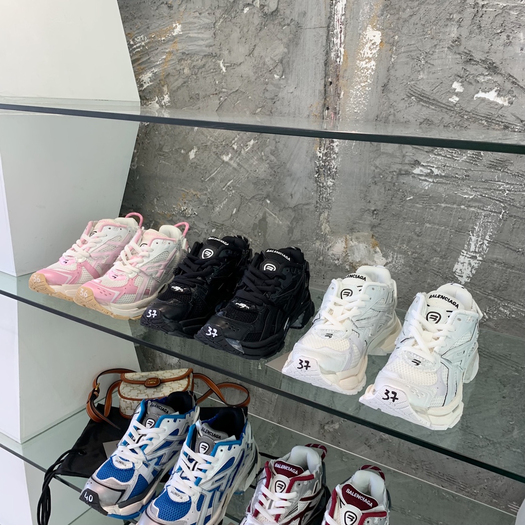 Balenciaga Runner sneaker 7 - vstockx