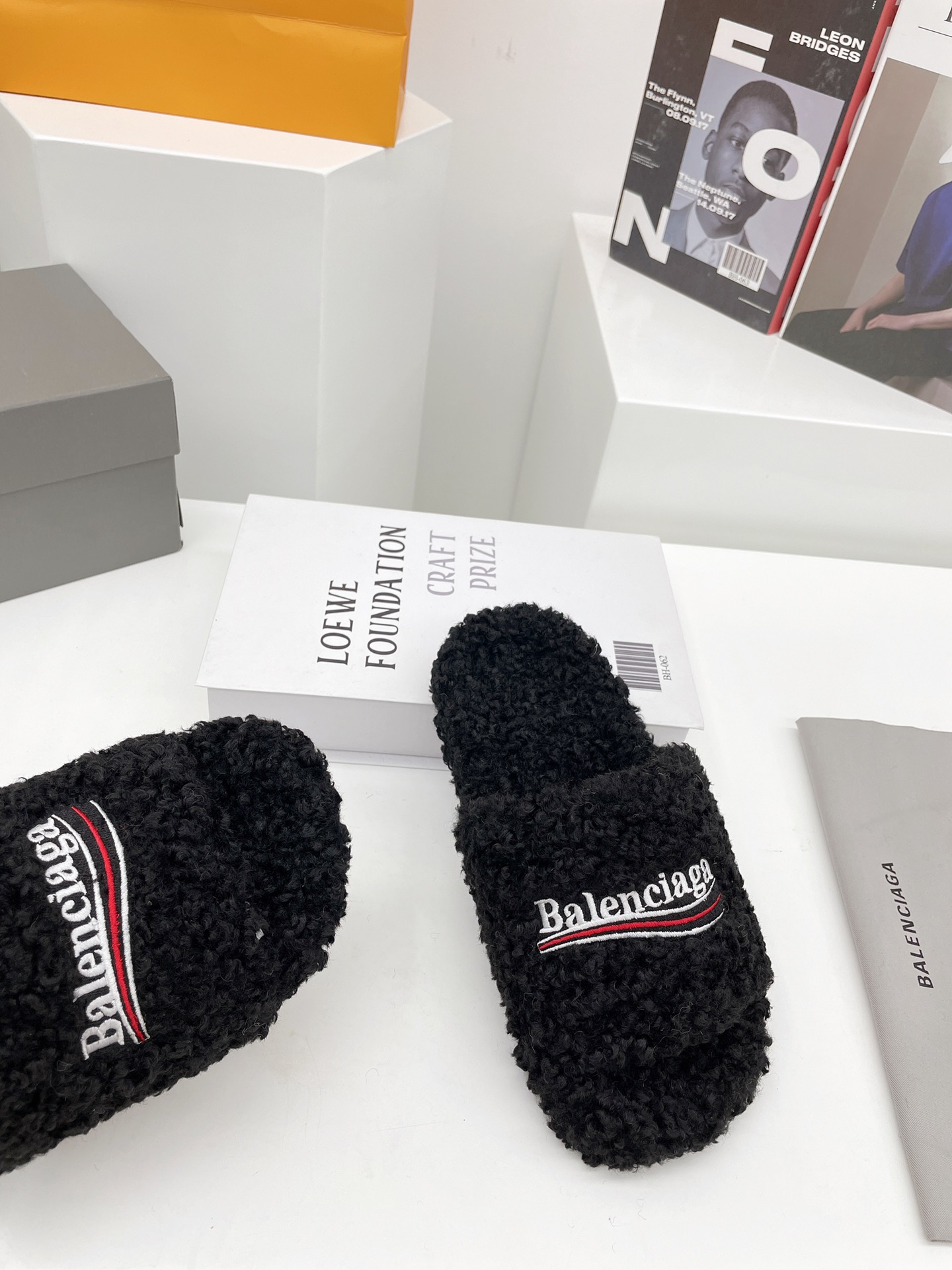 Balenciaga women 4 - vstockx