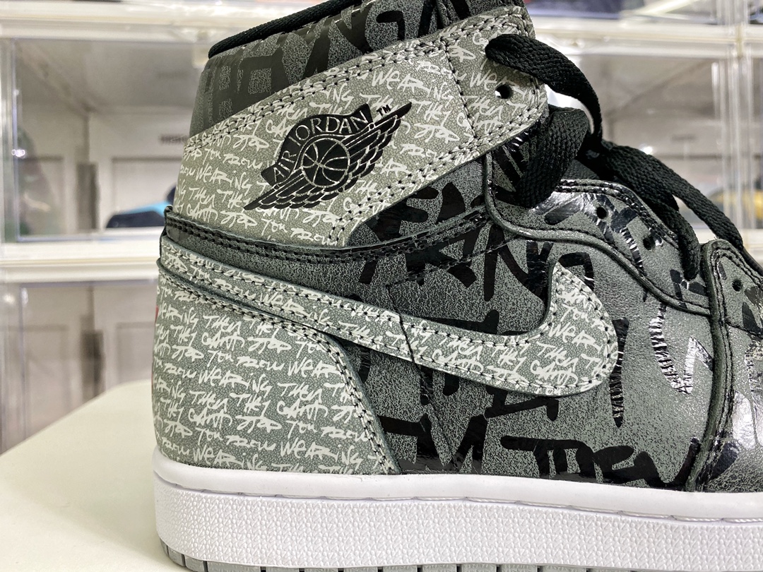 Jordan 1 Retro High OG Rebellionaire - vstockx