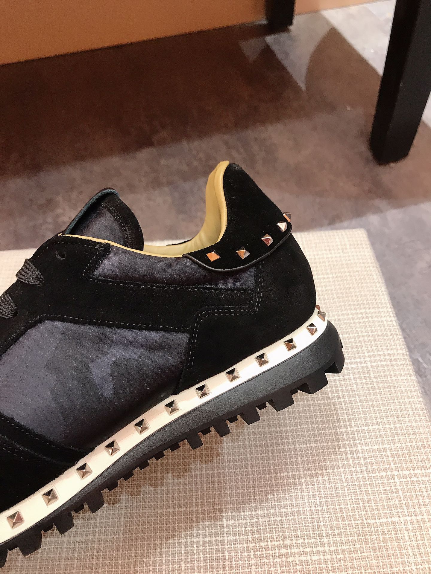 Valentino Garavani Rockrunner camouflage-print sneakers 15 - vstockx