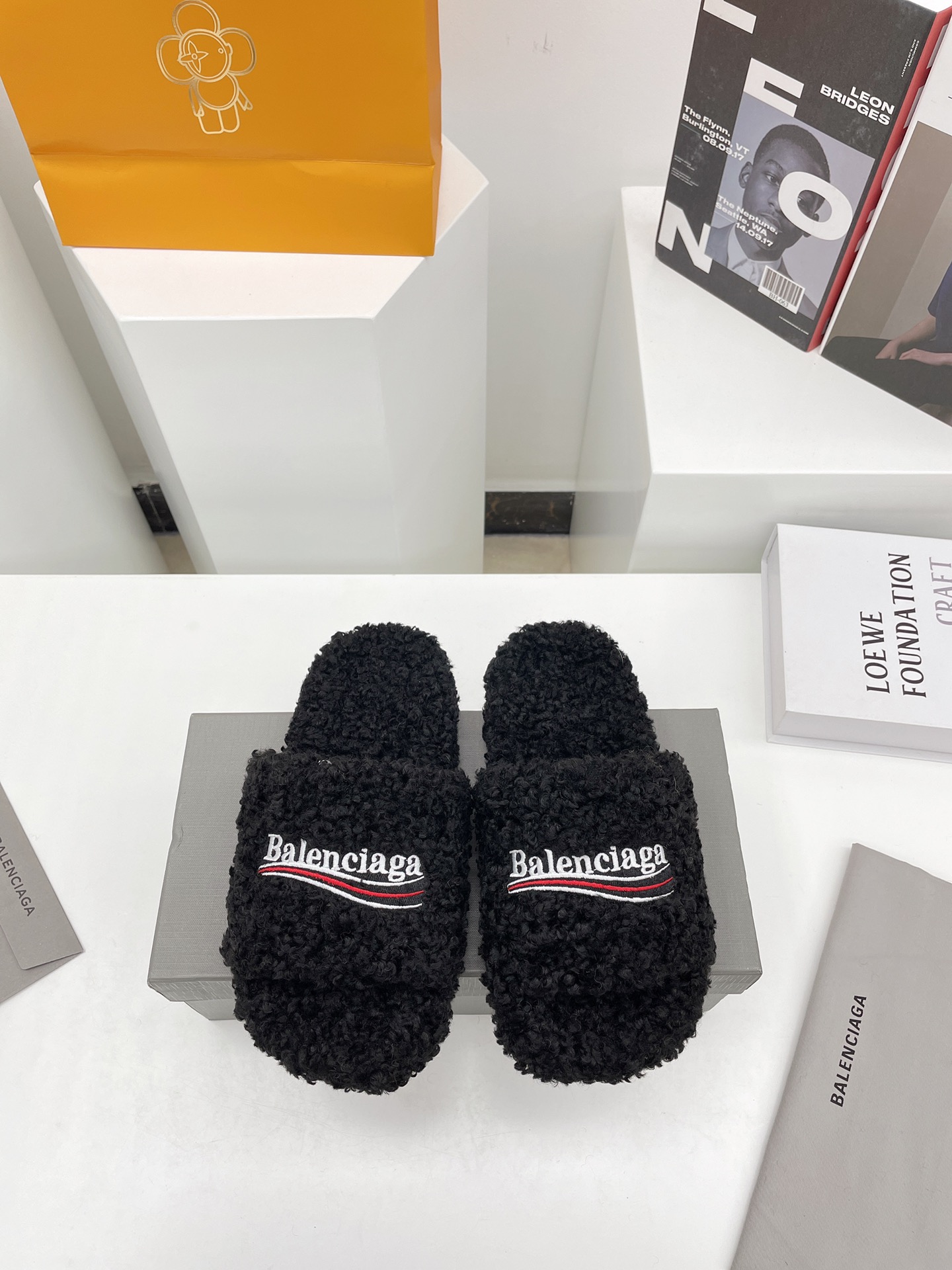 Balenciaga women 4 - vstockx