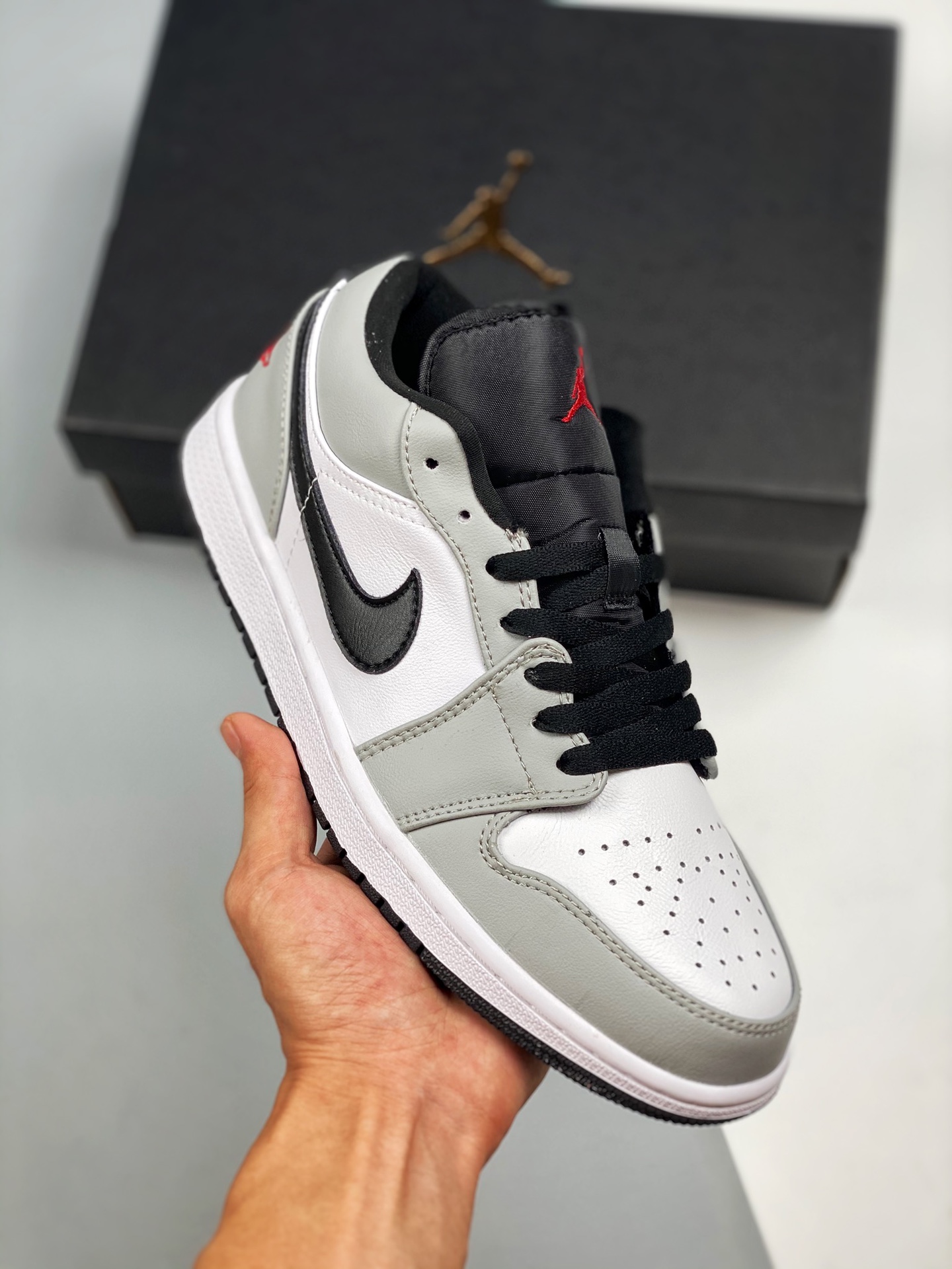 Jordan 1 Low Light Smoke Grey - vstockx