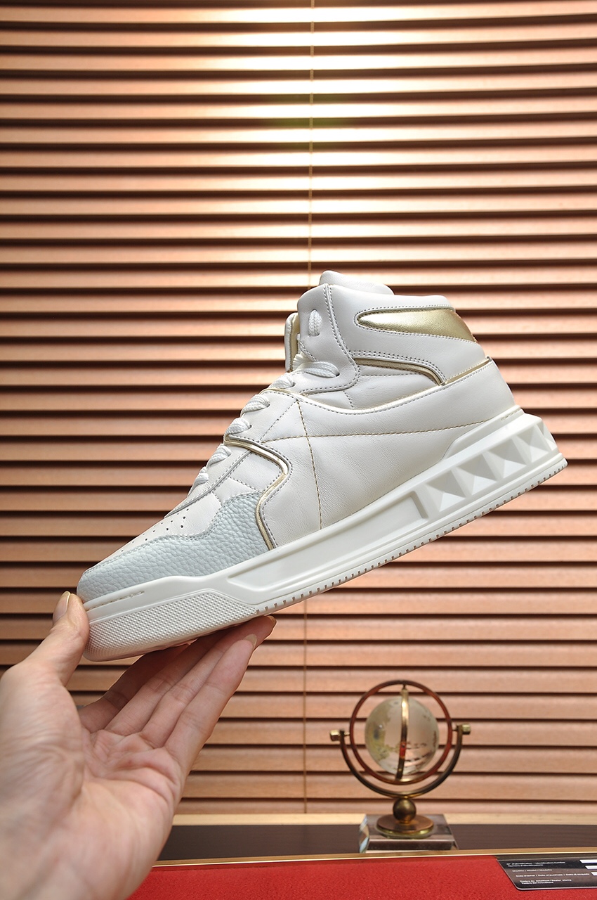 Valentino Garavani One Stud high-top sneakers 4 - vstockx