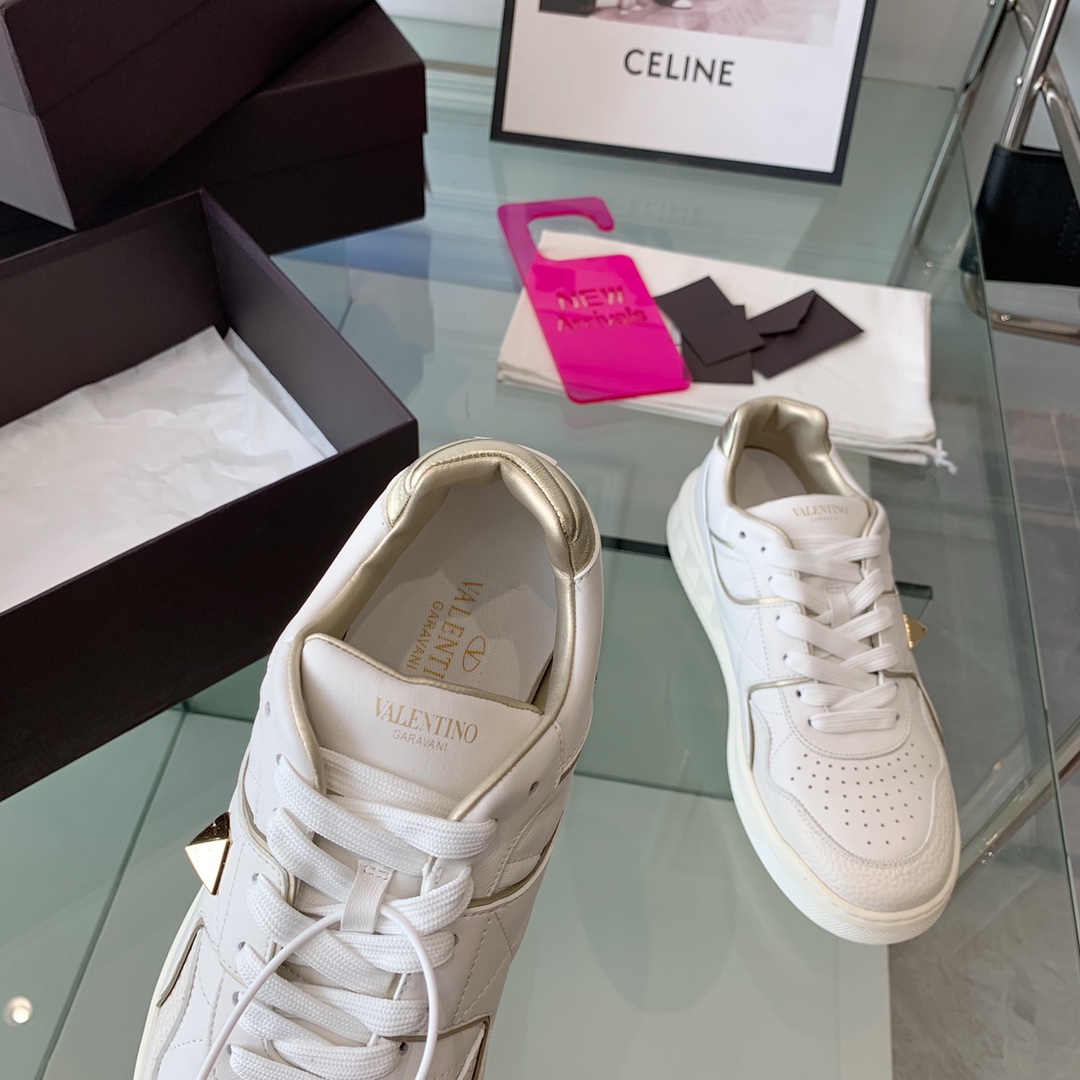 VALENTINO GARAVANI ONE STUD SNEAKER 5 - vstockx