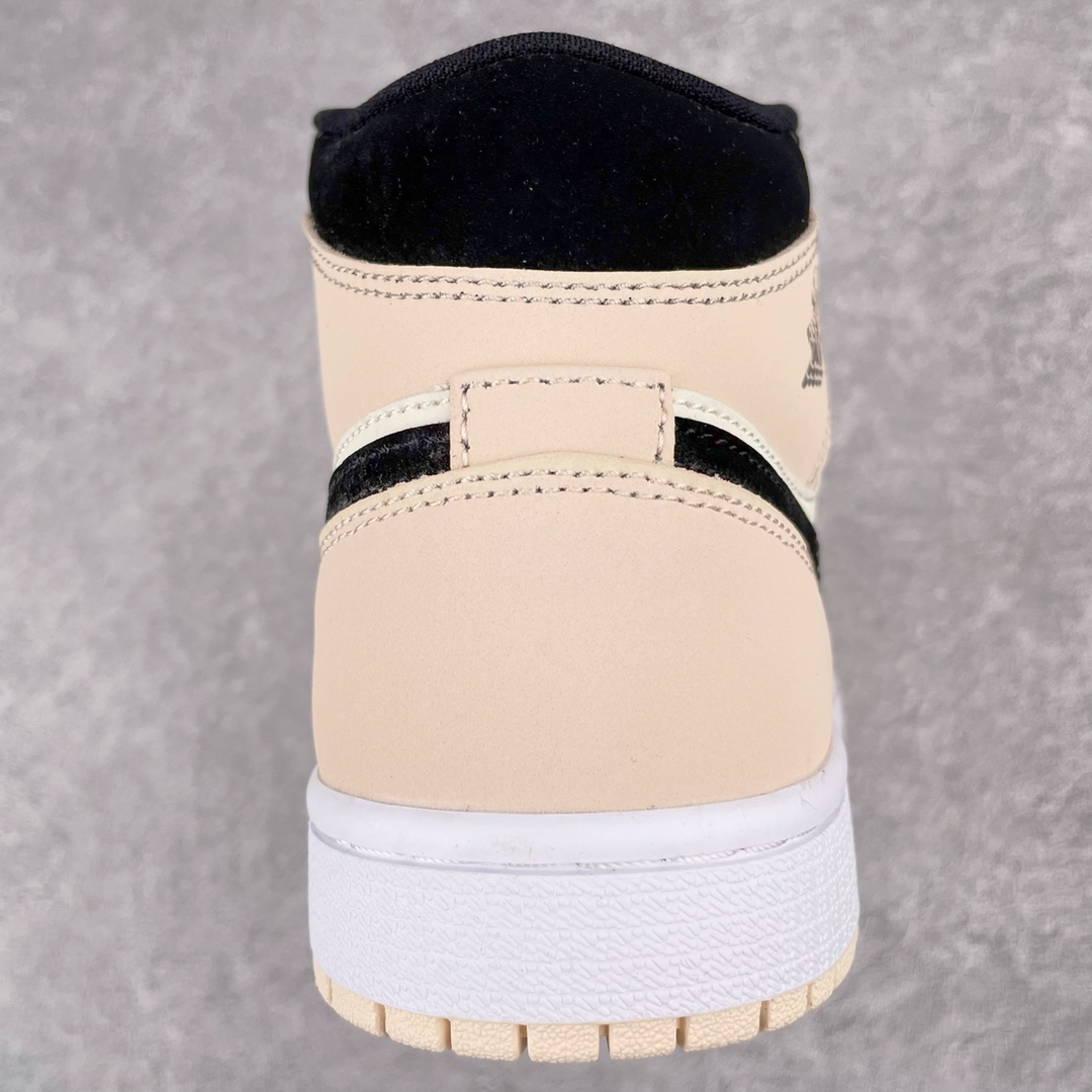 Jordan 1 Mid Barely Orange (W) - vstockx