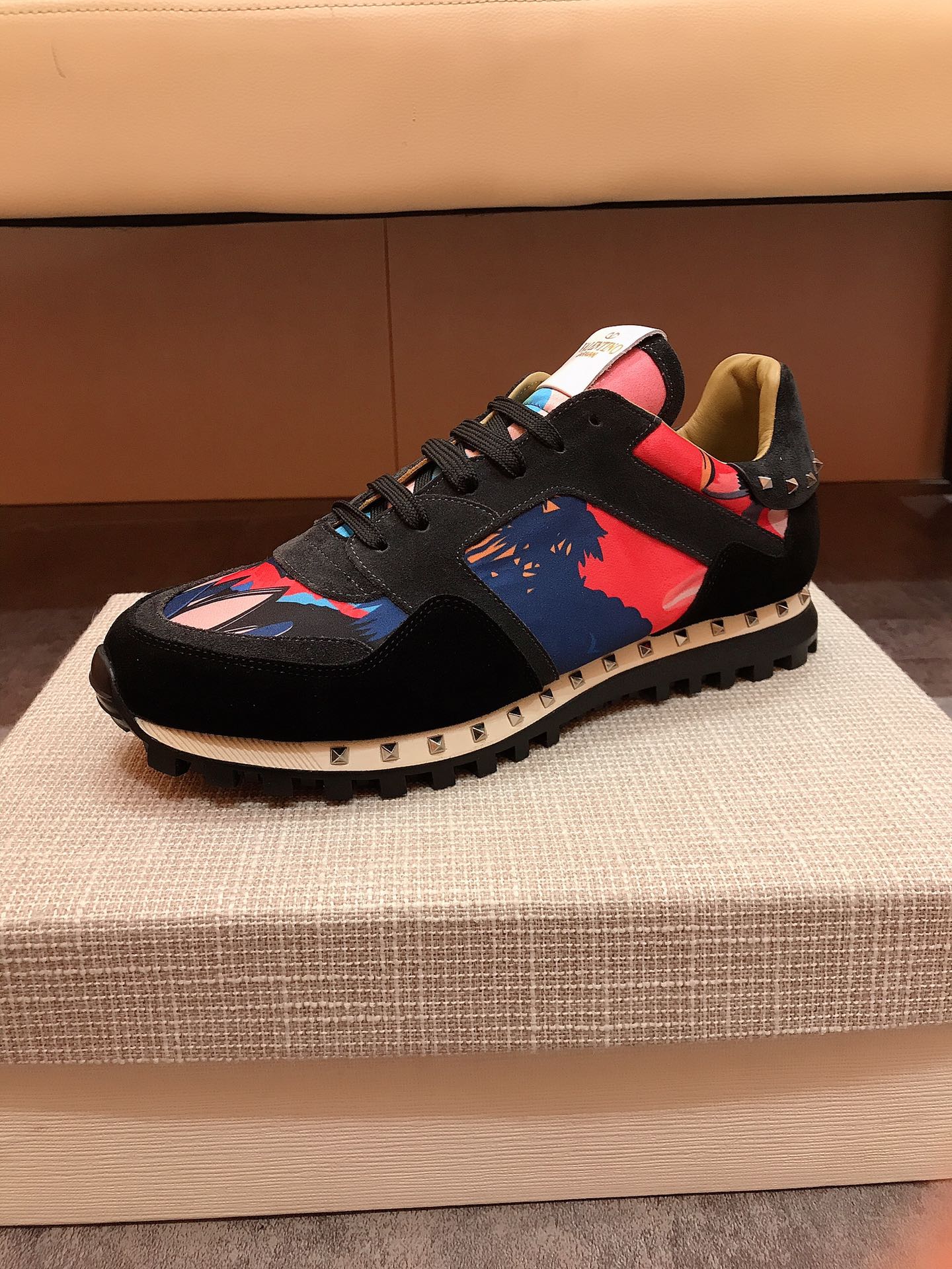 Valentino Garavani Rockrunner camouflage-print sneakers 19 - vstockx