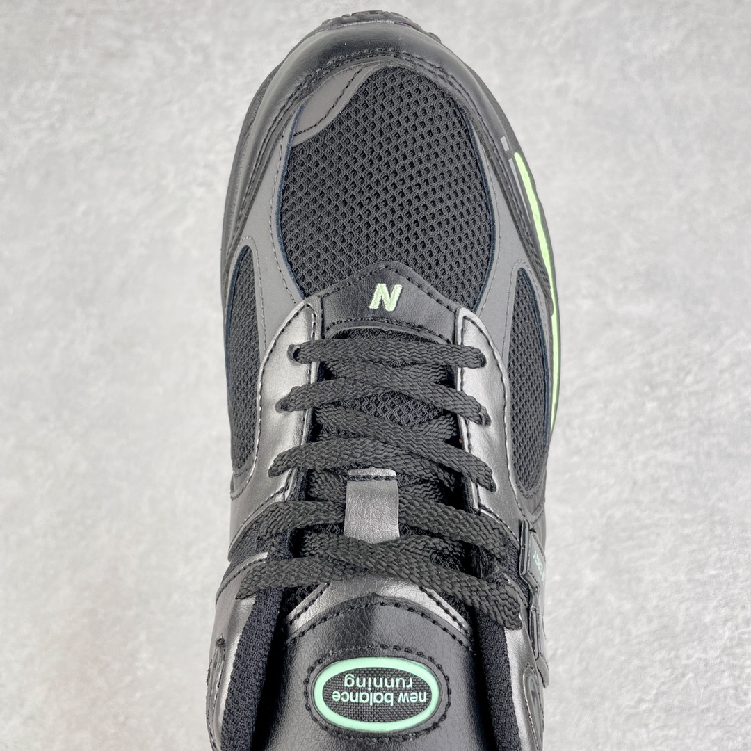 New Balance 2002R Black Silver Green - vstockx