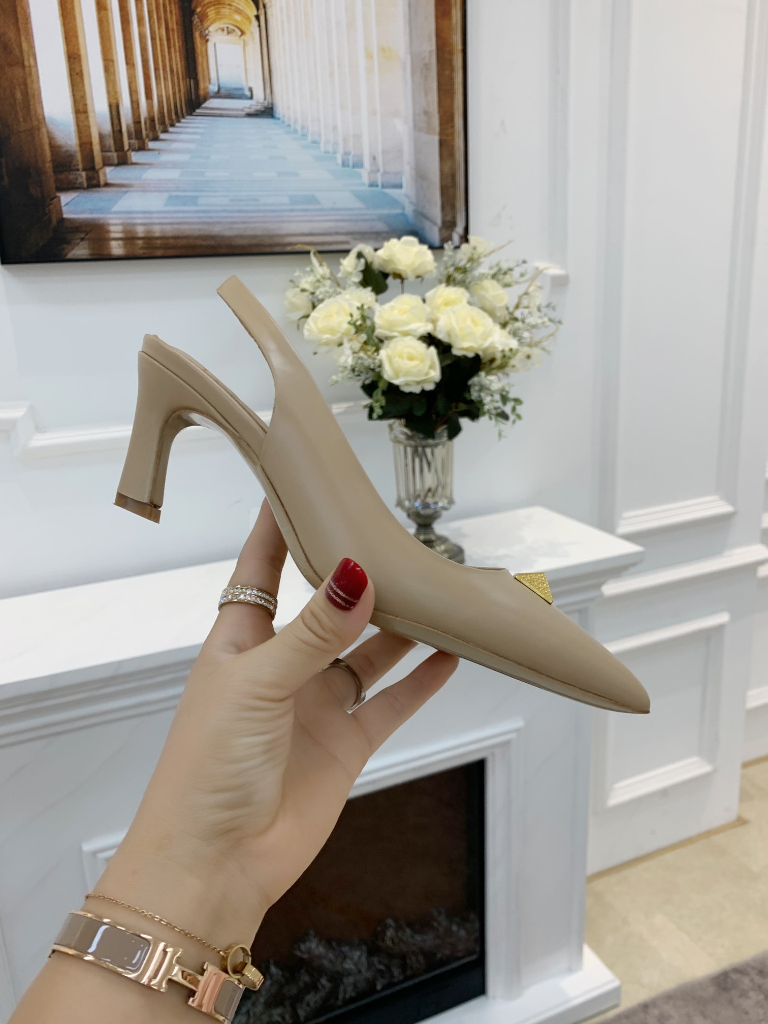 VALENTINO GARAVANI Rockstud WOMEN 37 - vstockx