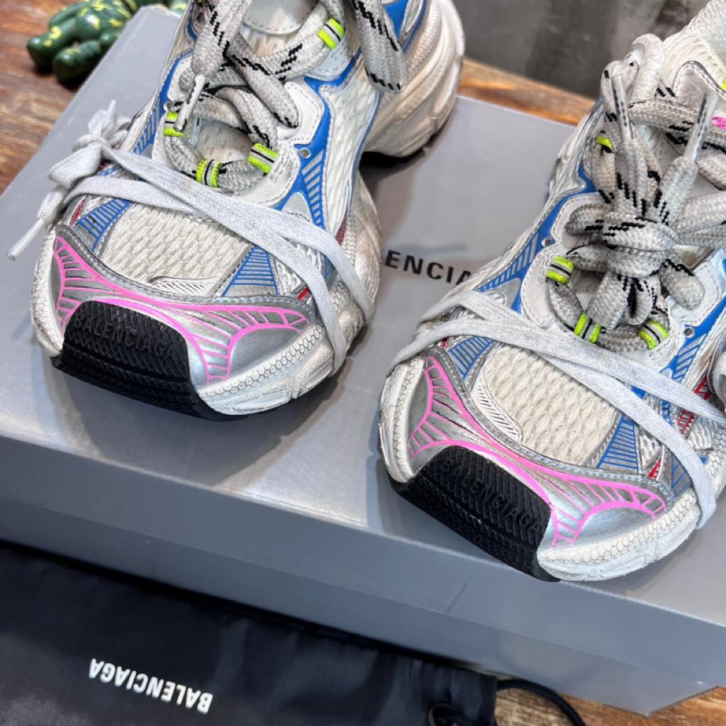 Balenciaga 3XL White Multicolor - vstockx