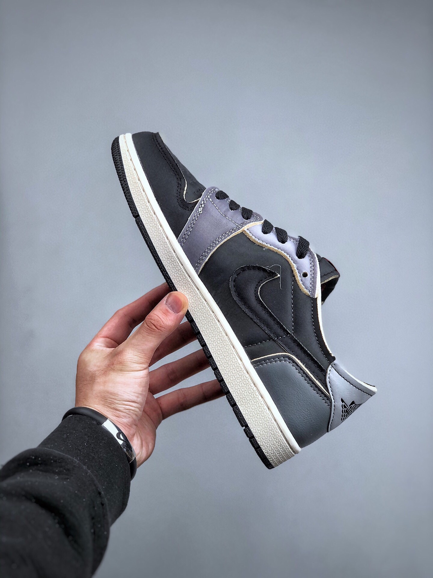 Jordan 1 Low OG EX Black Smoke Grey - vstockx