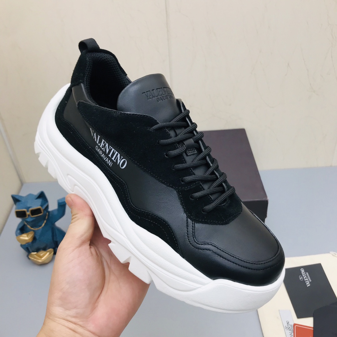 Valentino Garavani Gumboy low-top sneakers 17 - vstockx