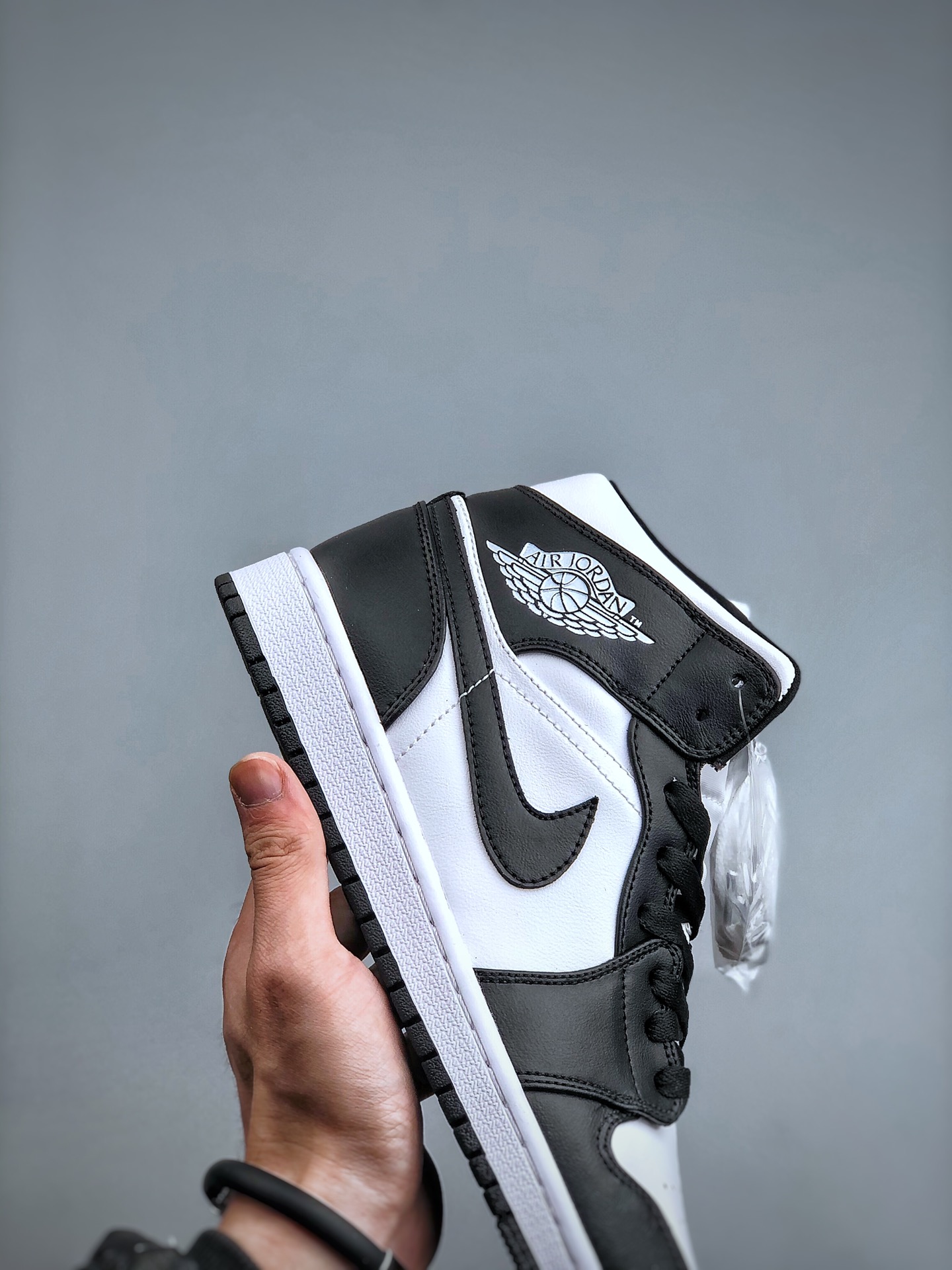 Jordan 1 Mid Panda (W) - vstockx
