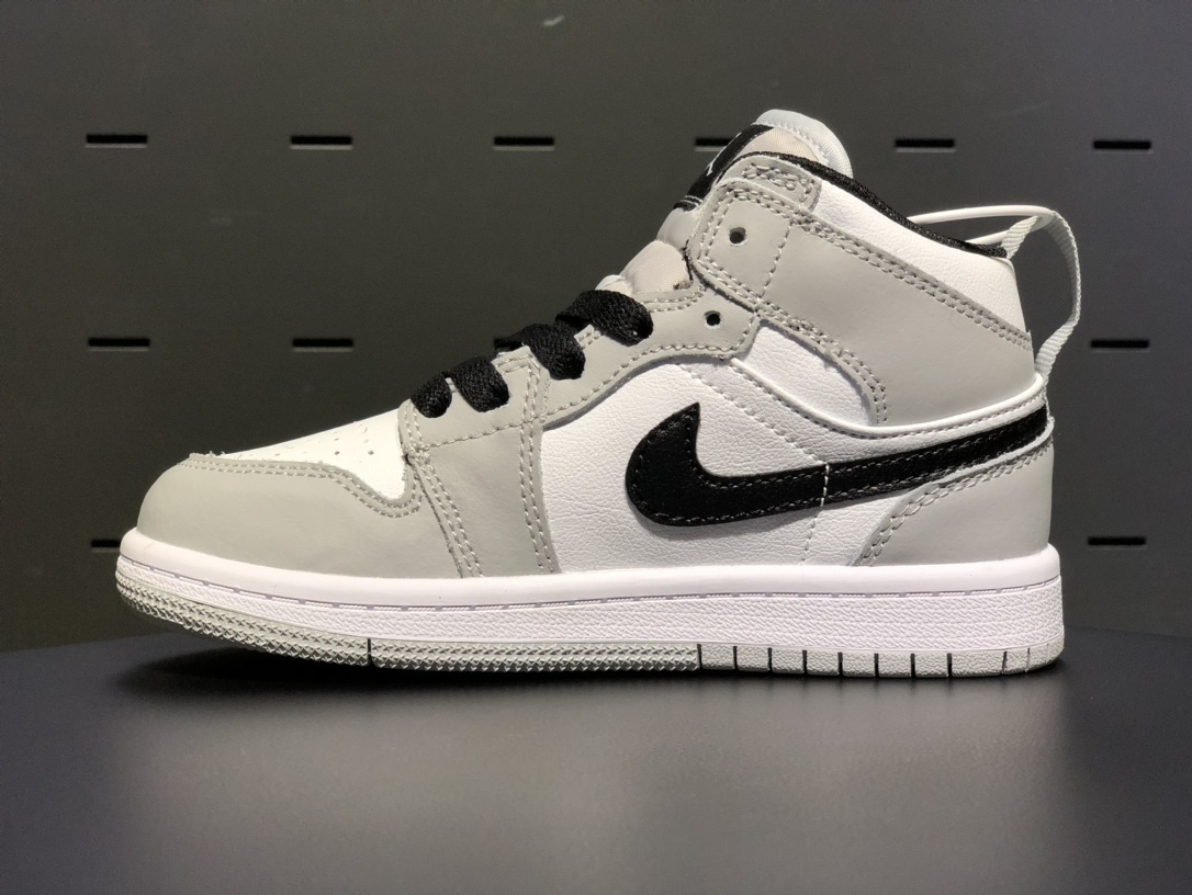 Kids jordan 1 high shoes 2 - vstockx