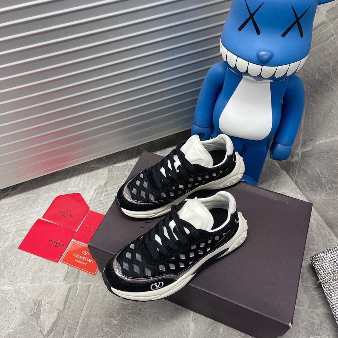 VALENTINO GARAVANI Ready Go Runner Sneaker 2 - vstockx