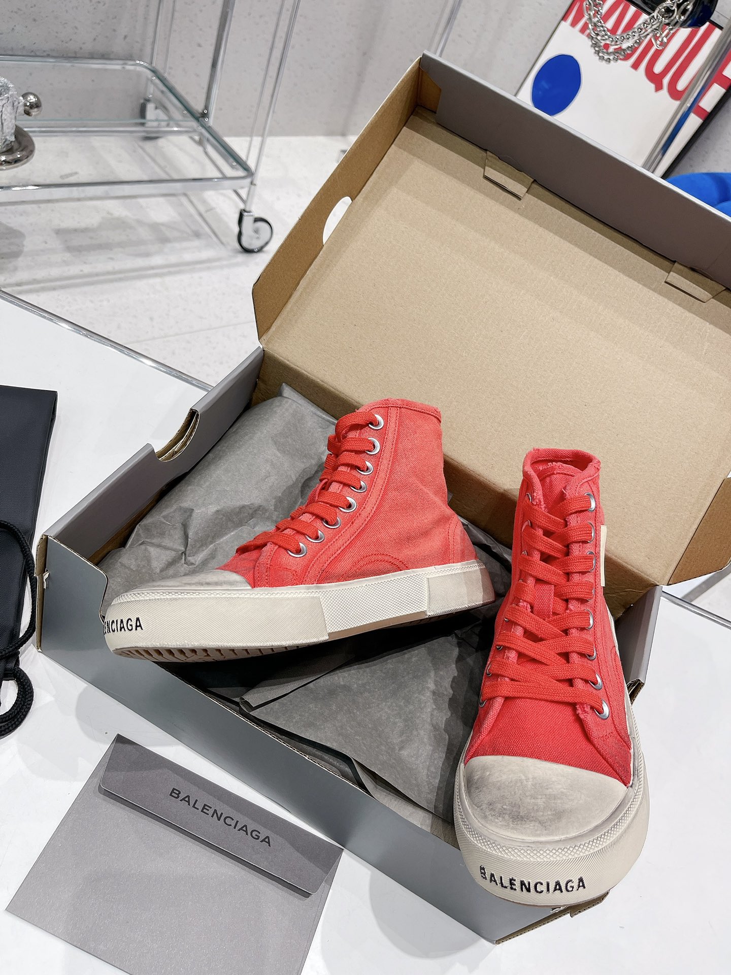 Balenciaga Paris Sneaker 3 - vstockx