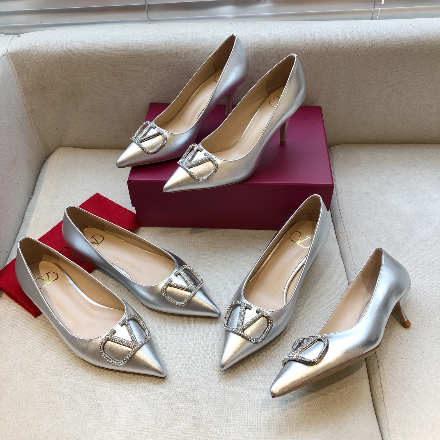 VALENTINO GARAVANI Roman Stud BOOT WOMEN 32 - vstockx