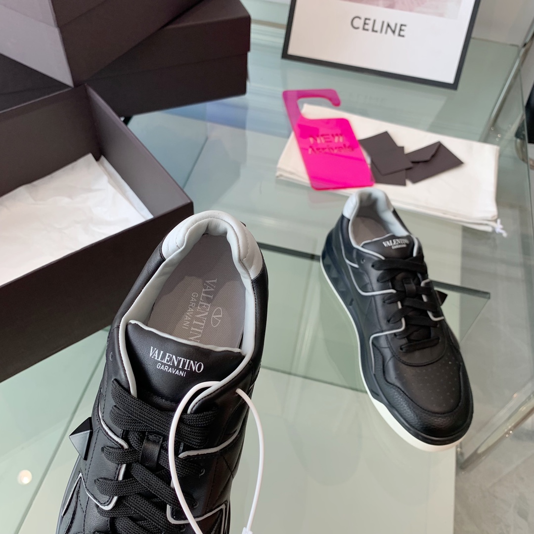 VALENTINO GARAVANI ONE STUD SNEAKER 5 - vstockx