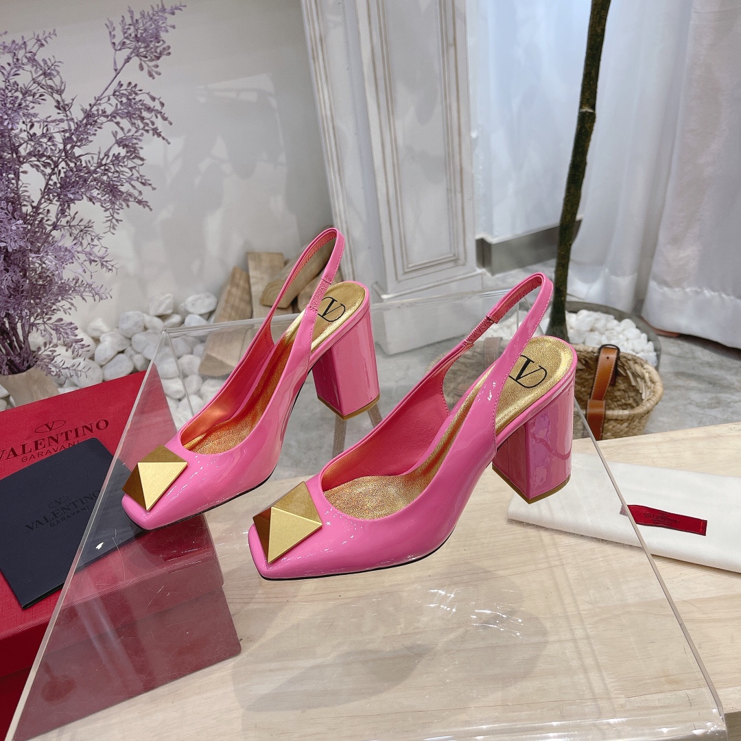 VALENTINO GARAVANI Roman Stud WOMEN 19 - vstockx