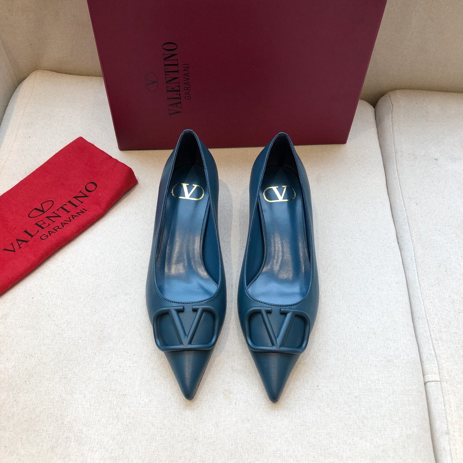 VALENTINO GARAVANI Roman Stud BOOT WOMEN 32 - vstockx