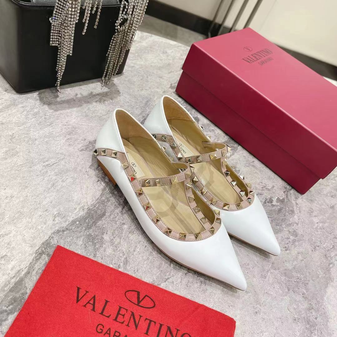 VALENTINO GARAVANI Roman Stud WOMEN 15 - vstockx