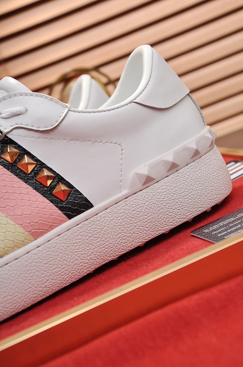 Valentino Garavani Rockstud Untitled calfskin sneaker 6 - vstockx