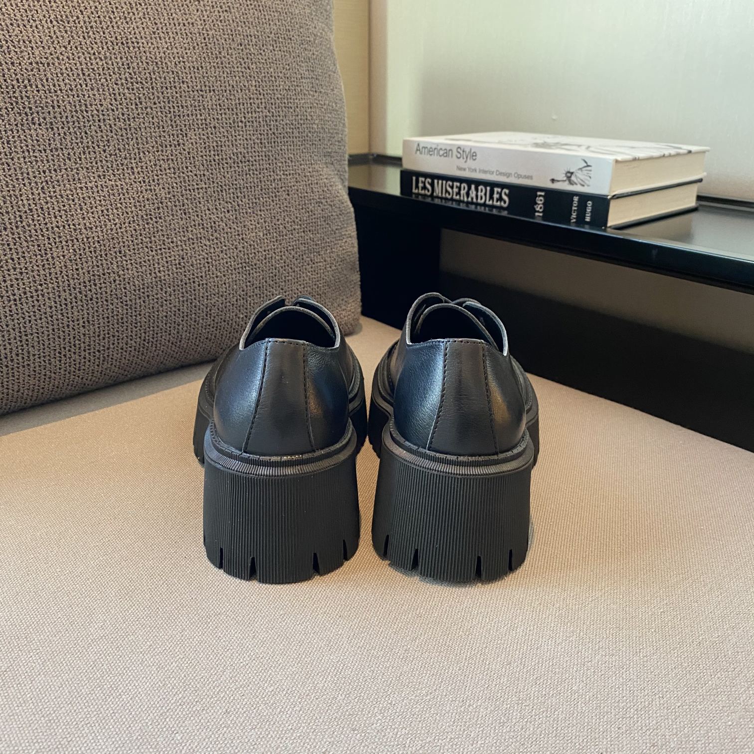 Balenciaga women 3 - vstockx