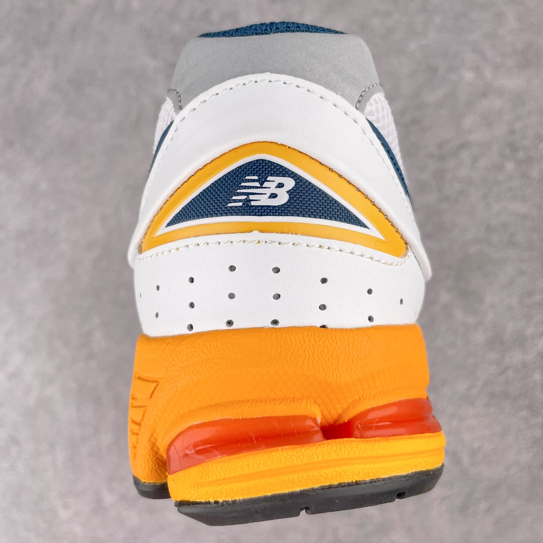 New Balance 2002R Sneaker 3 - vstockx