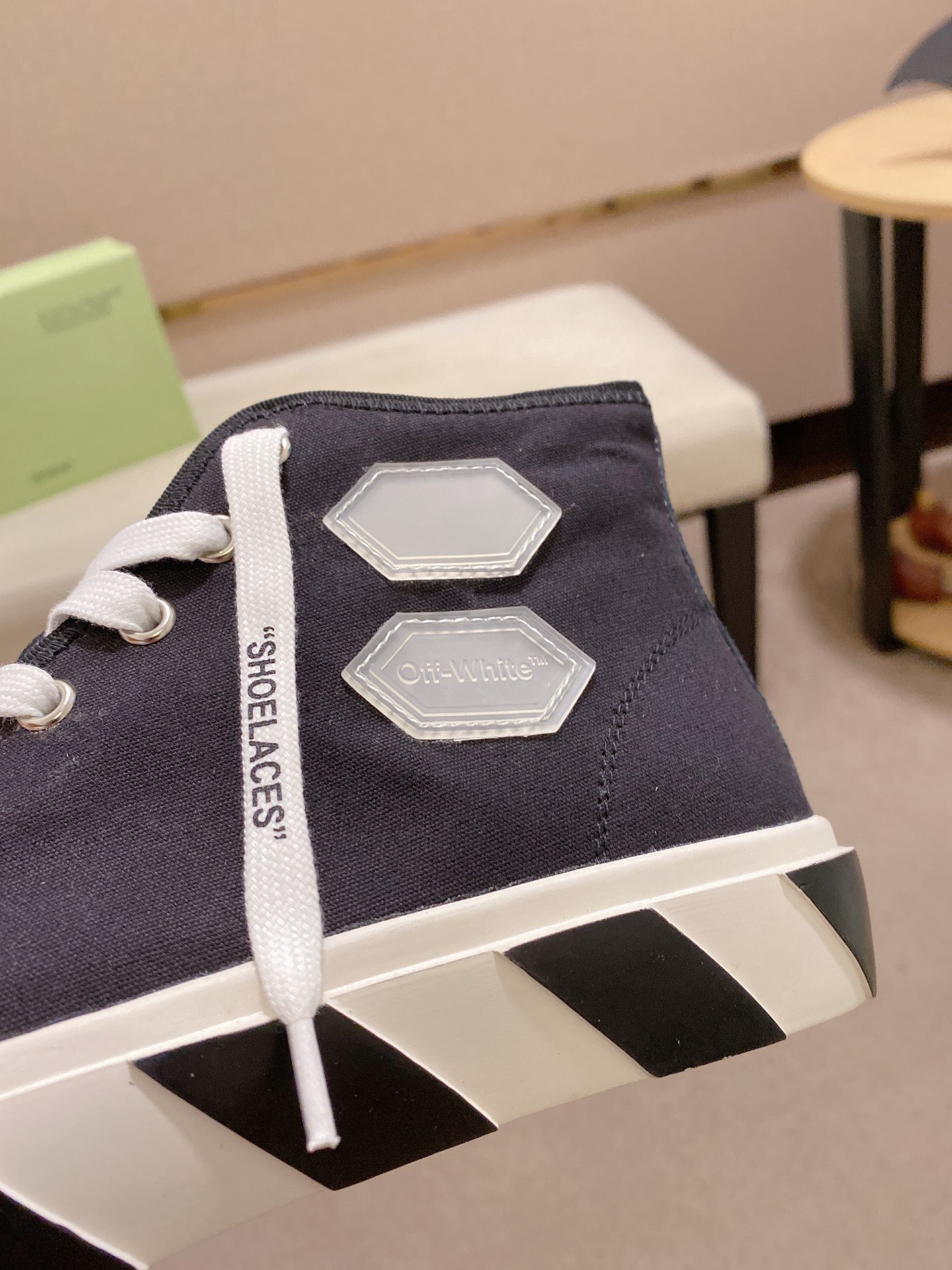 OFF-WHITE Vulcanized Hi Black Striped - vstockx