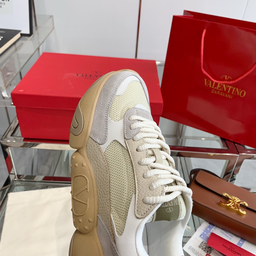 VALENTINO GARAVANI Bubbleback Sneaker 3 - vstockx