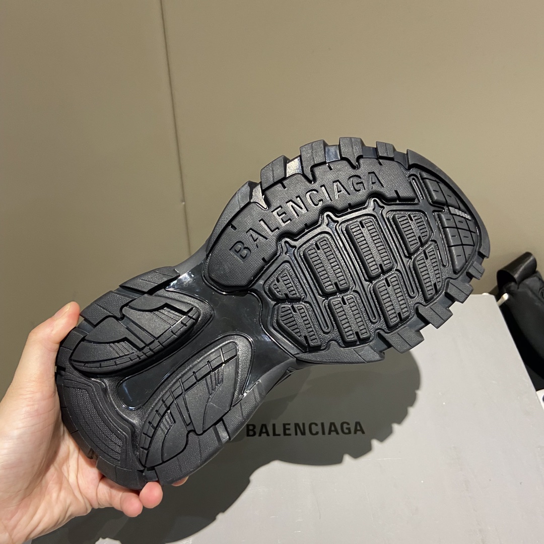 Balenciaga women 7 - vstockx