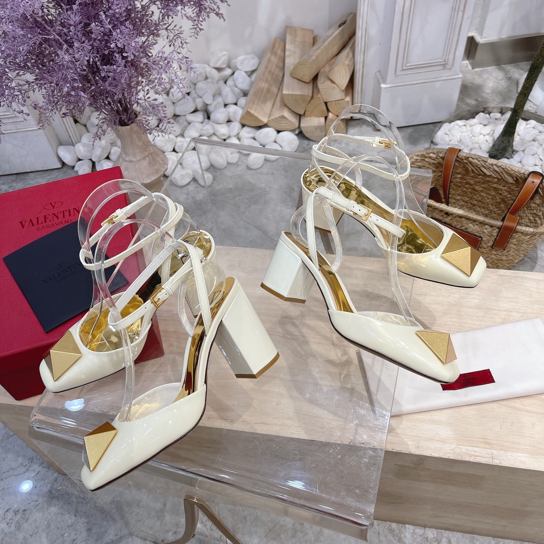 VALENTINO GARAVANI Roman Stud WOMEN 17 - vstockx