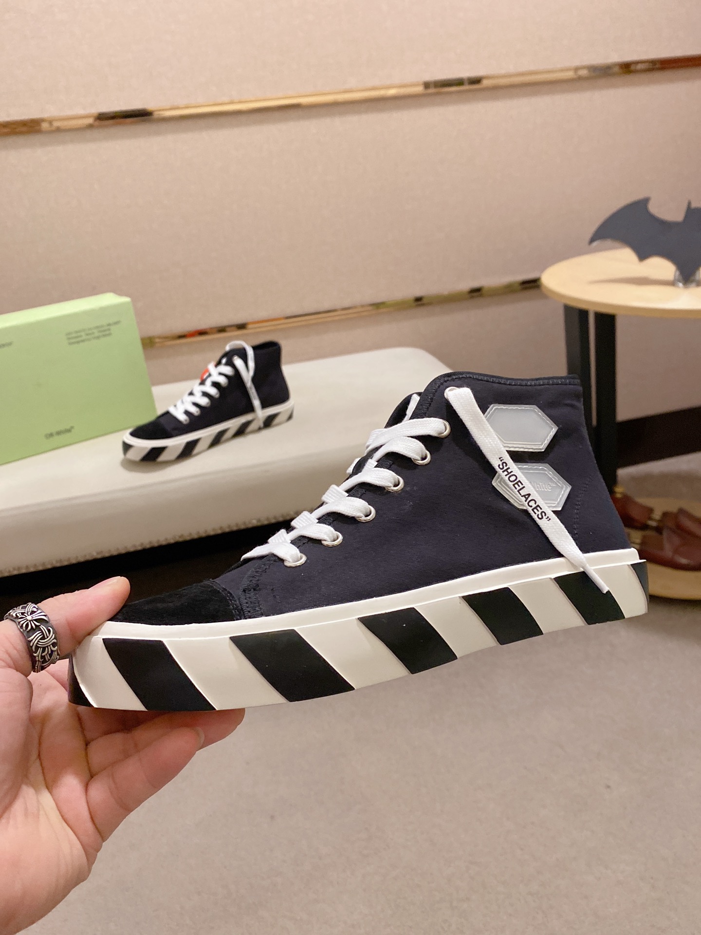 OFF-WHITE Vulcanized Hi Black Striped - vstockx