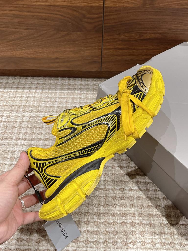 Balenciaga 3XL Yellow - vstockx
