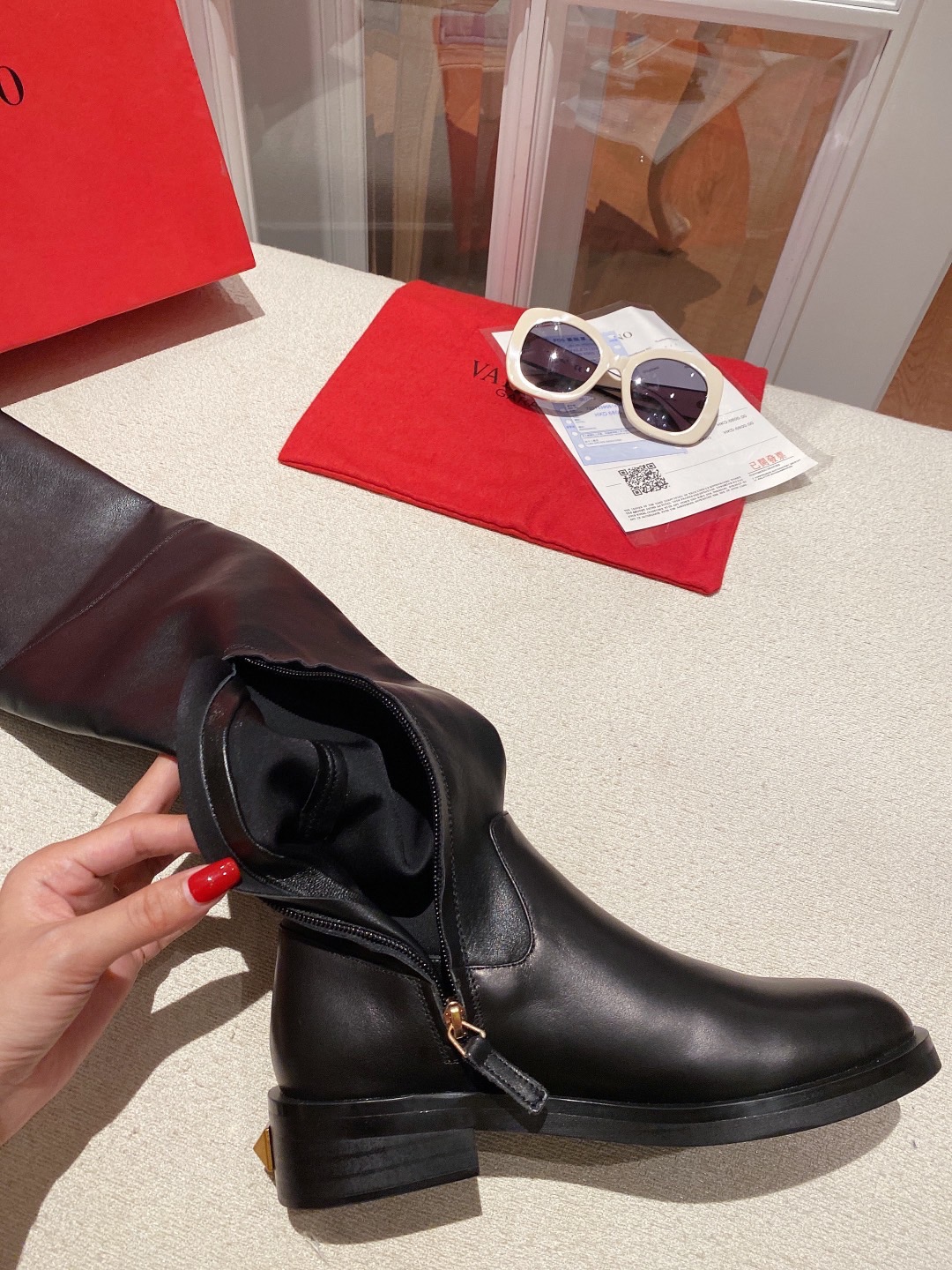 VALENTINO GARAVANI Roman Stud WOMEN 22 - vstockx