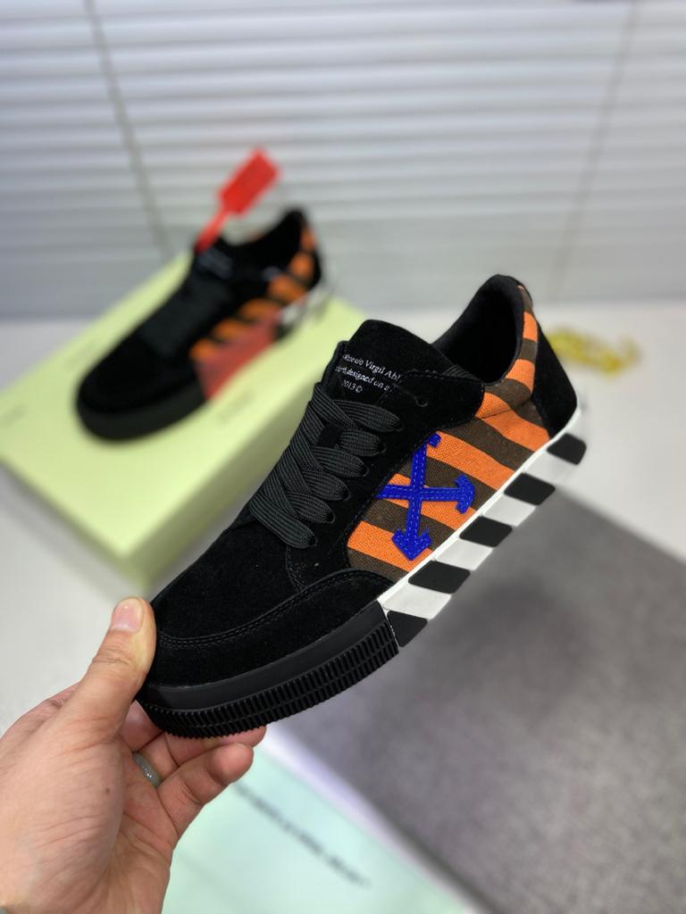 Off-White Low Vulc Black Orange - vstockx