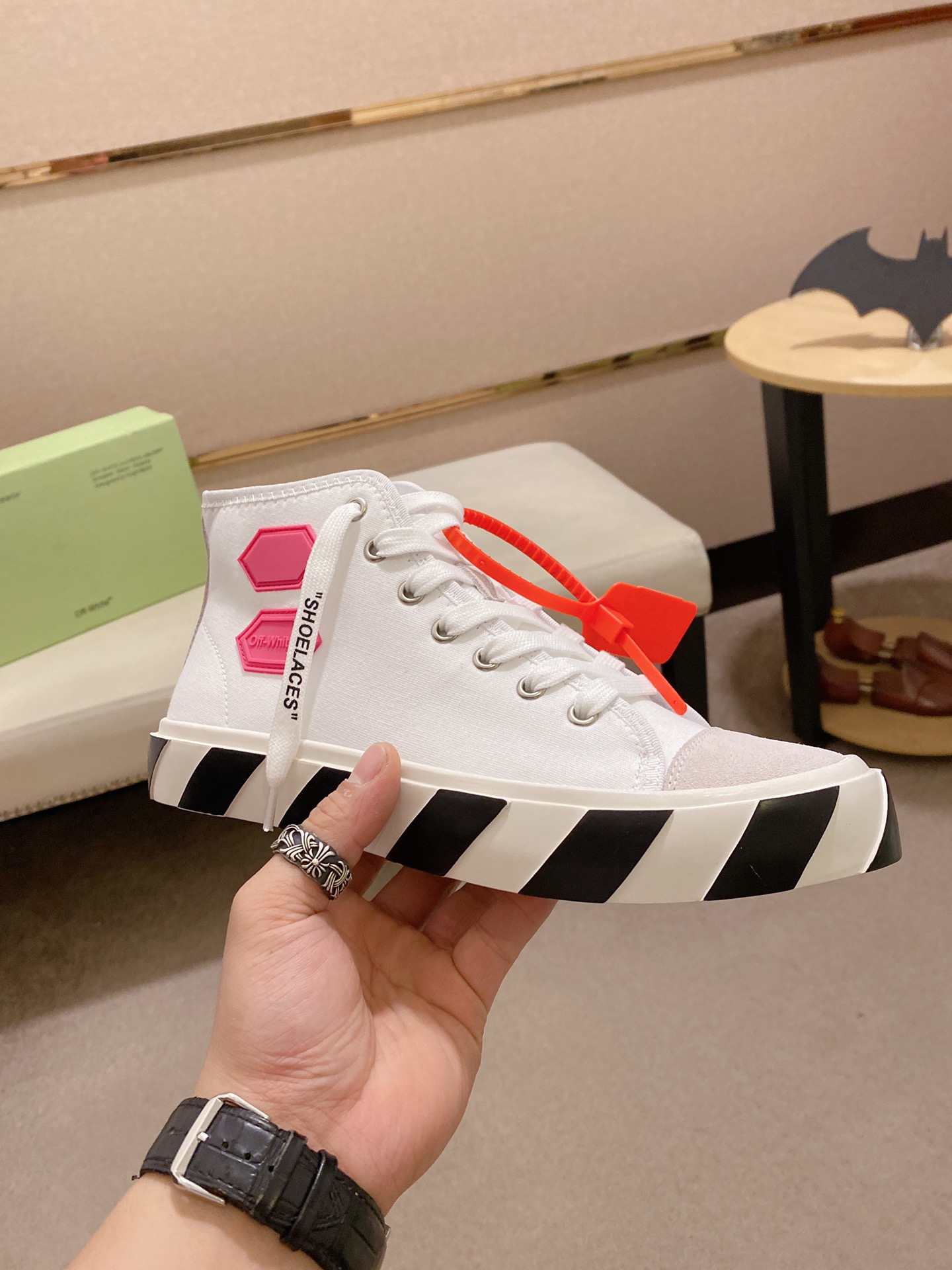 OFF-WHITE Vulcanized Hi Top White Fuchsia - vstockx