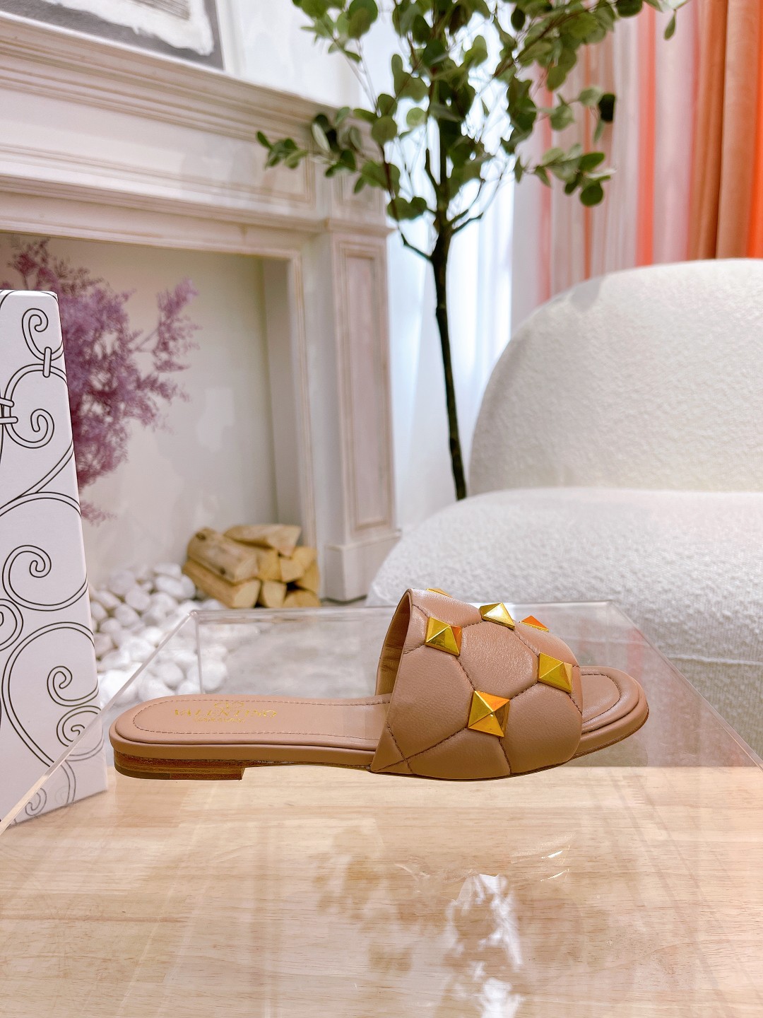 VALENTINO GARAVANI Roman Stud WOMEN 34 - vstockx