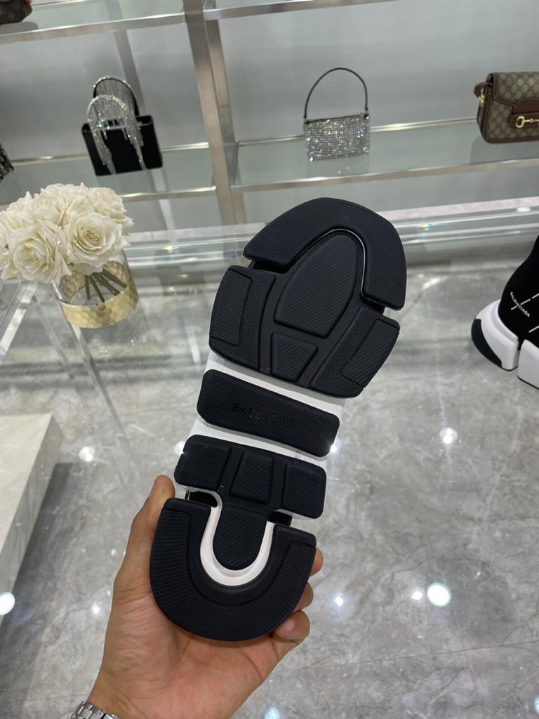 Balenciaga Speed 2.0 Black White Logo - vstockx