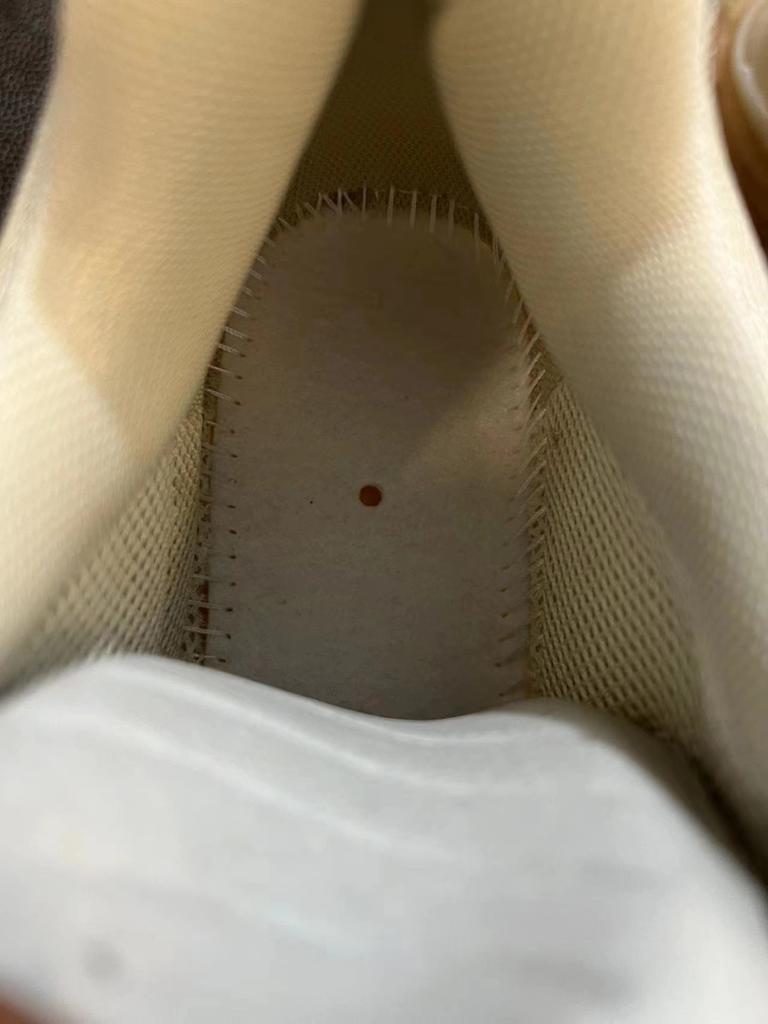 Balenciaga Triple S Clear Sole Beige - vstockx