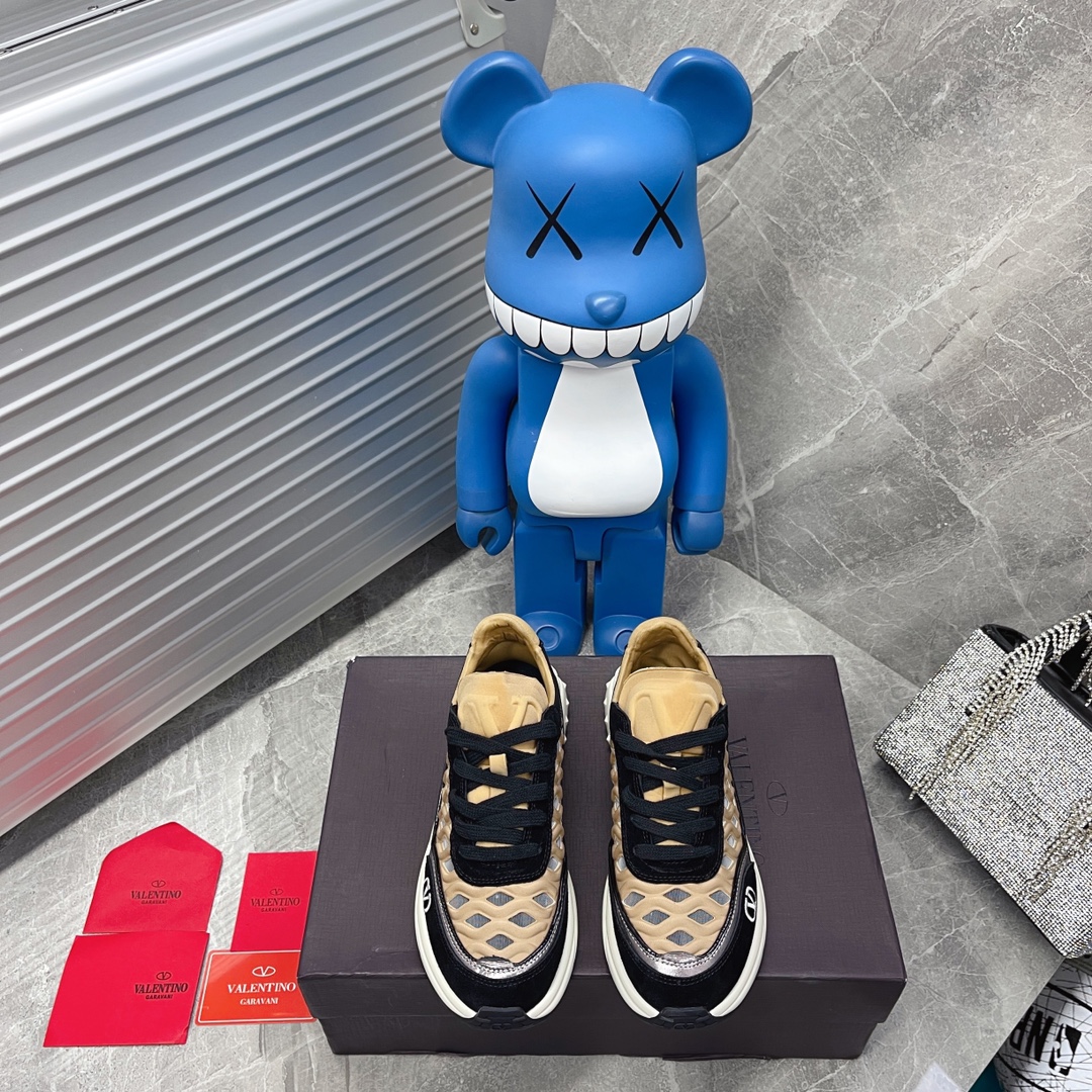 VALENTINO GARAVANI Ready Go Runner Sneaker 2 - vstockx
