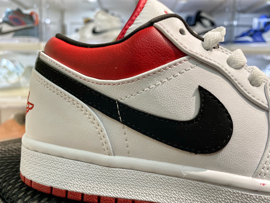 Jordan 1 Low White University Red Black - vstockx