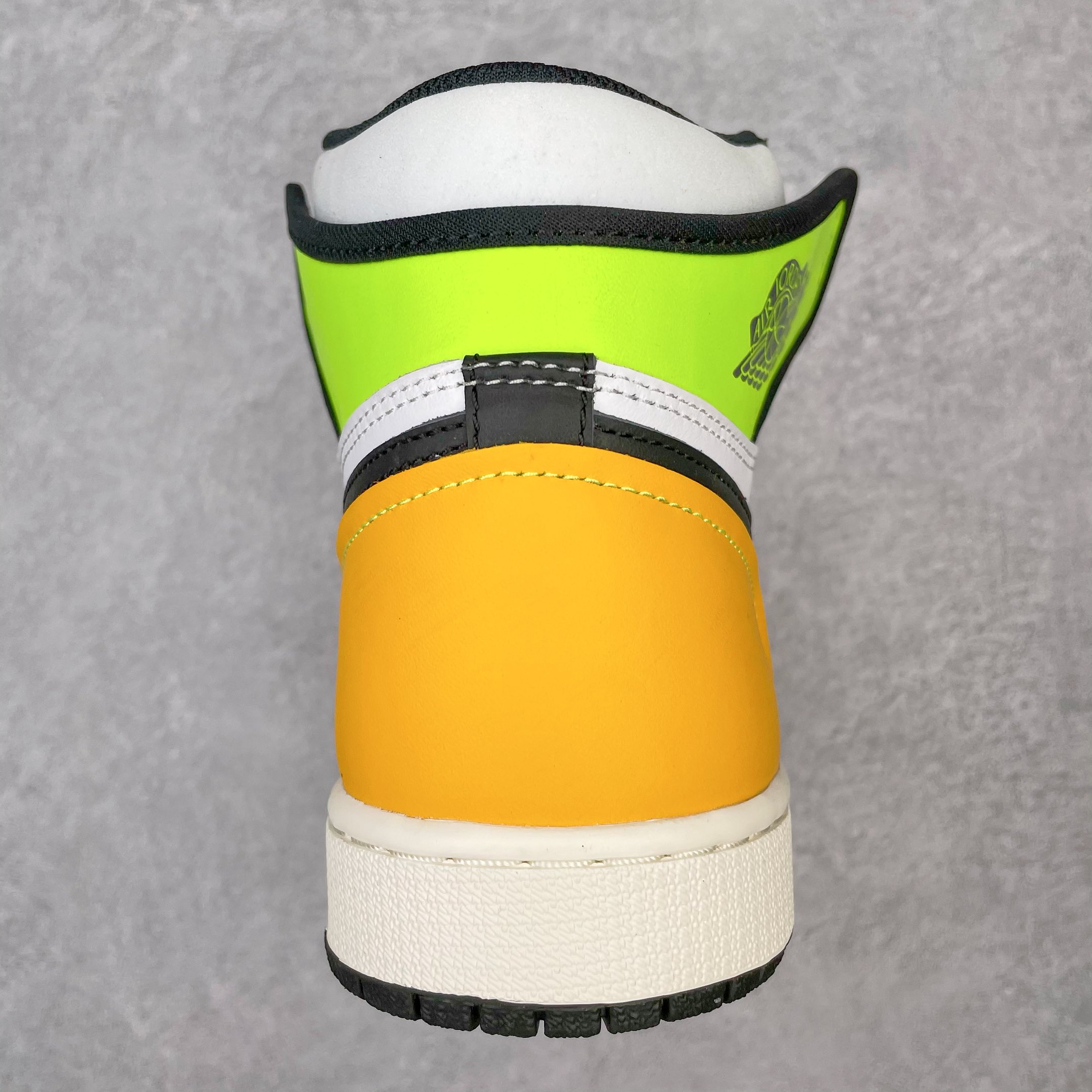 Jordan 1 Retro High White Black Volt University Gold - vstockx