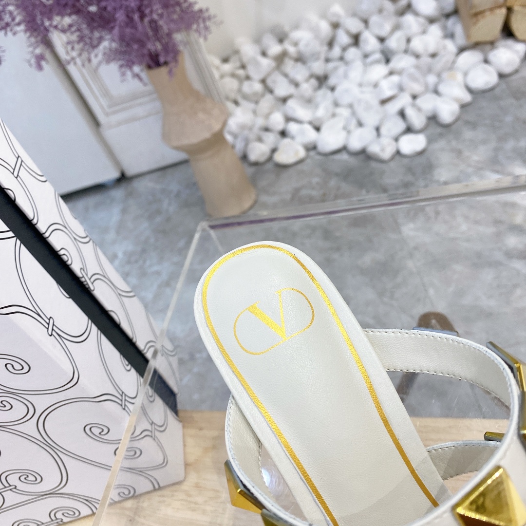 VALENTINO GARAVANI ROMAN STUD WOMEN 12 - vstockx