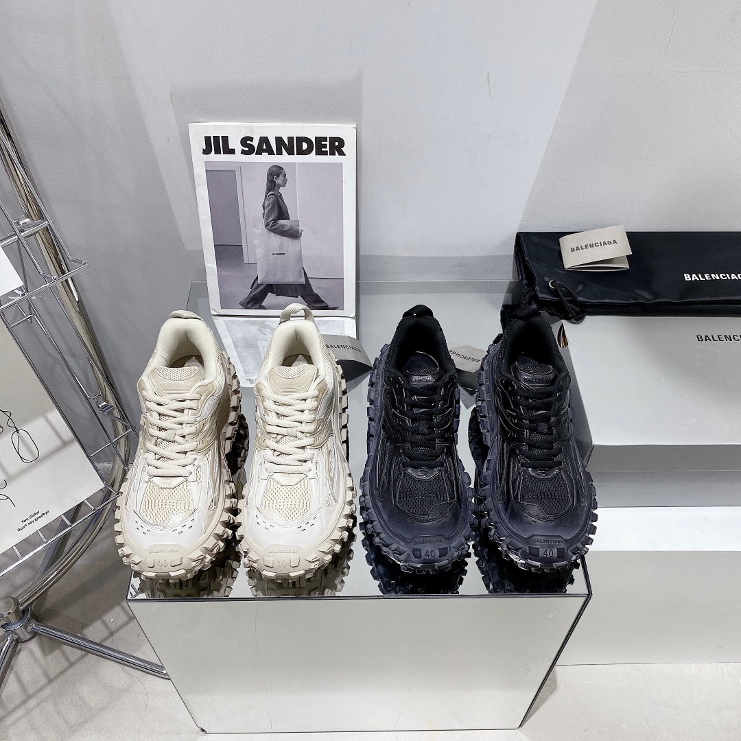 Balenciaga Defender TRAINERS 5 - vstockx