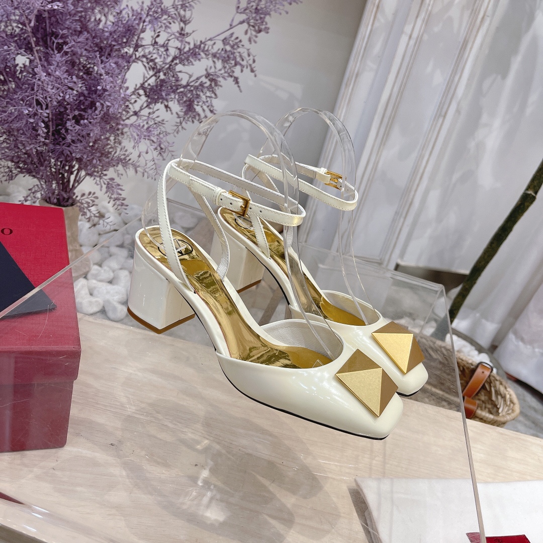 VALENTINO GARAVANI Roman Stud WOMEN 17 - vstockx