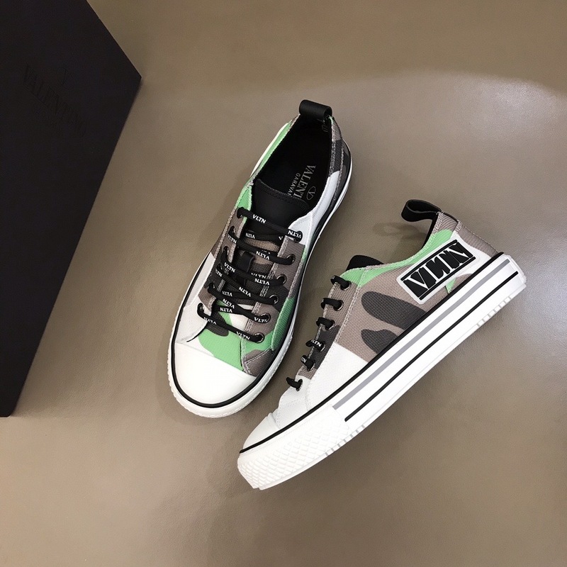 Valentino Garavani Giggies VLTN TIMES low-top sneakers 15 - vstockx