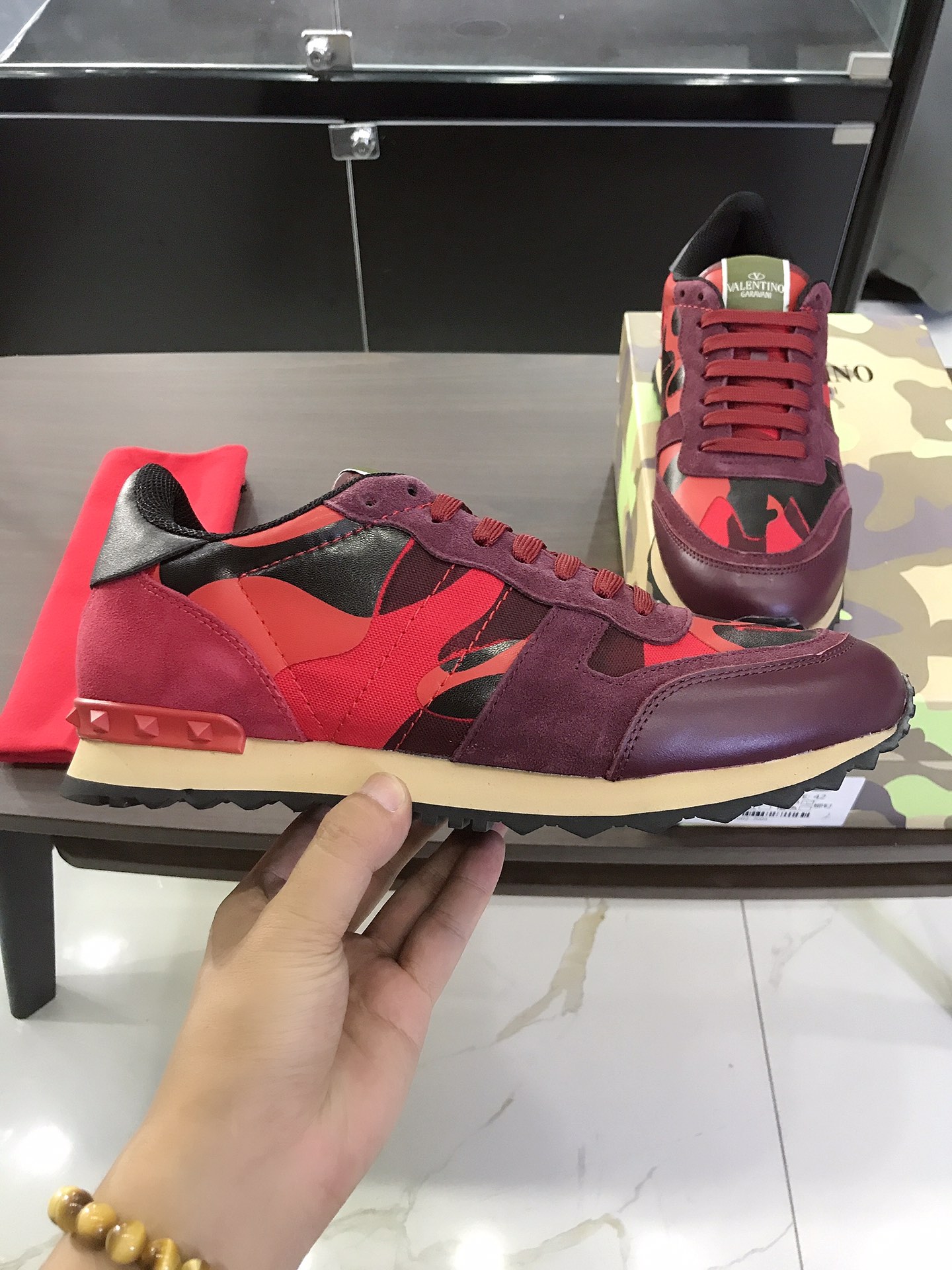 Valentino Garavani Rockrunner camouflage-print sneakers 1 - vstockx