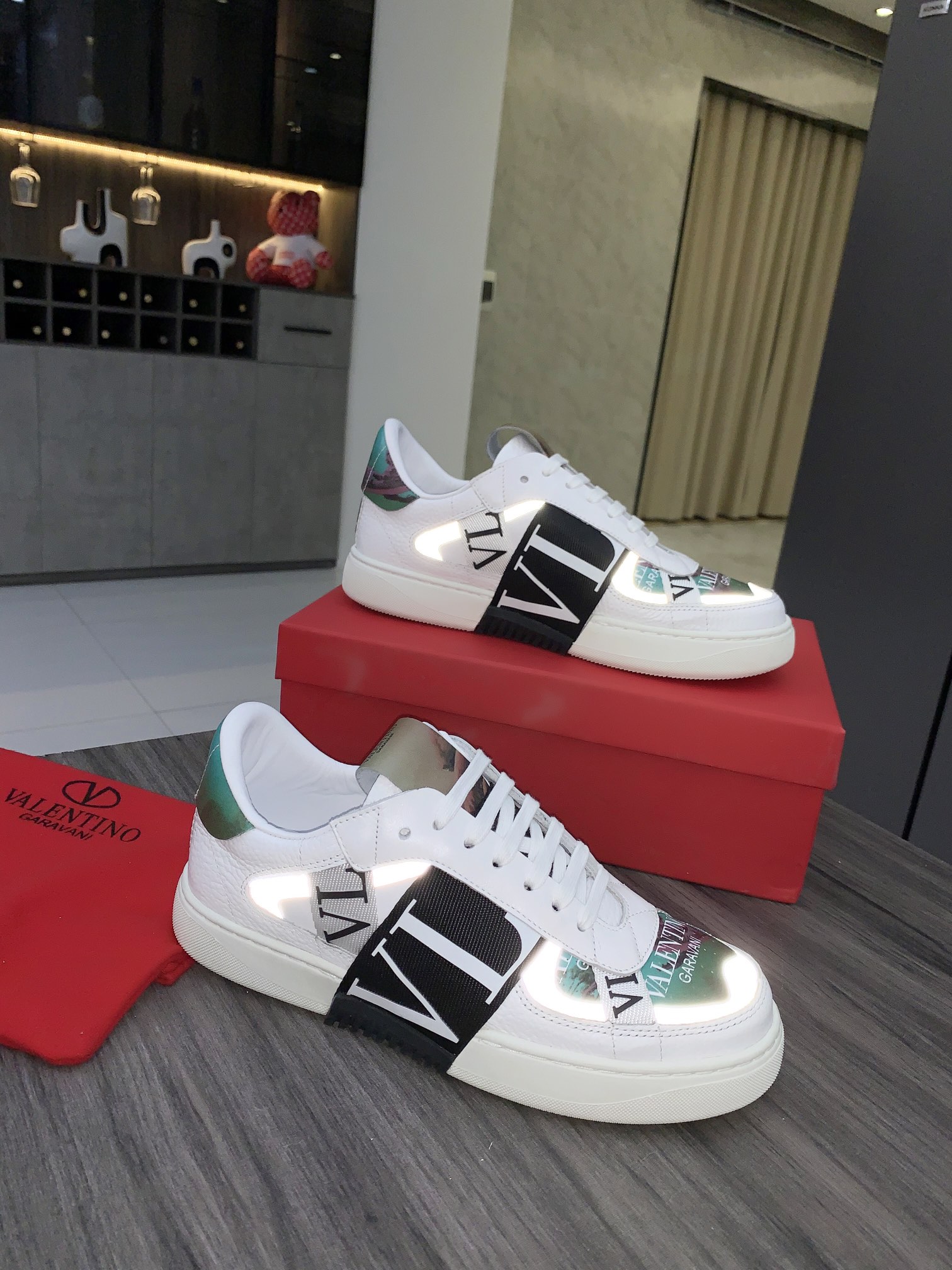 Valentino Garavani VL7N low-top sneakers 2 - vstockx