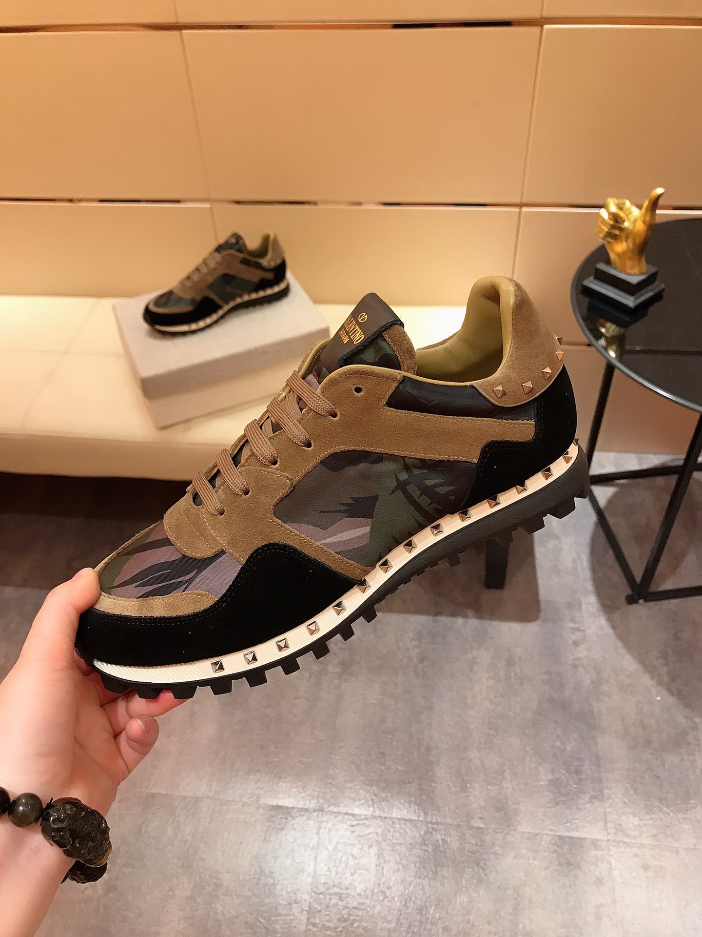 Valentino Garavani Rockrunner camouflage-print sneakers 24 - vstockx